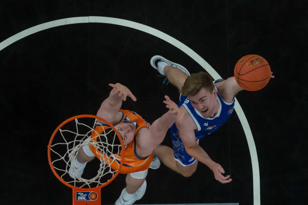 员们在禁区 员们在禁区