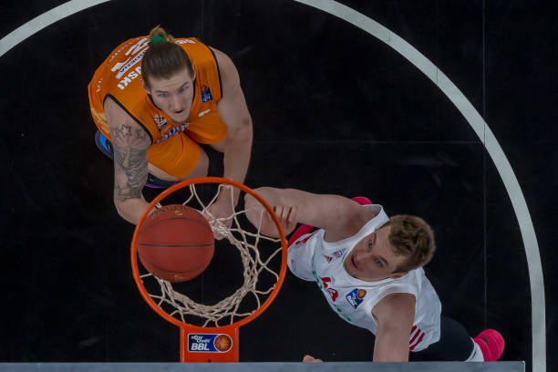 表现已经初 表现已经初